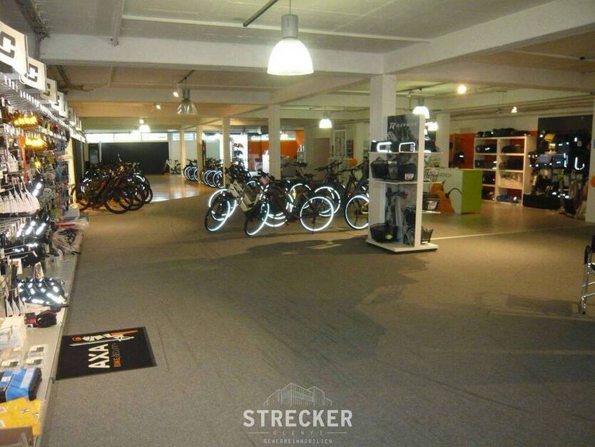 Showroom Leichtmontage mit Lager auf ca. 2.000m² in Karlsruhe