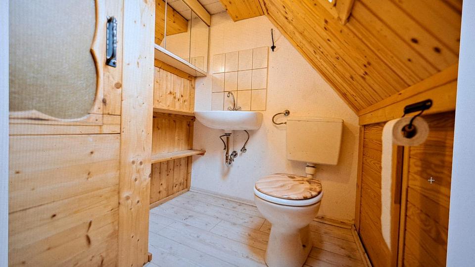 Einfamilienhaus Rödental - 6 Zimmer, 100 m&sup2;, 790&euro; | Angebot:26021971