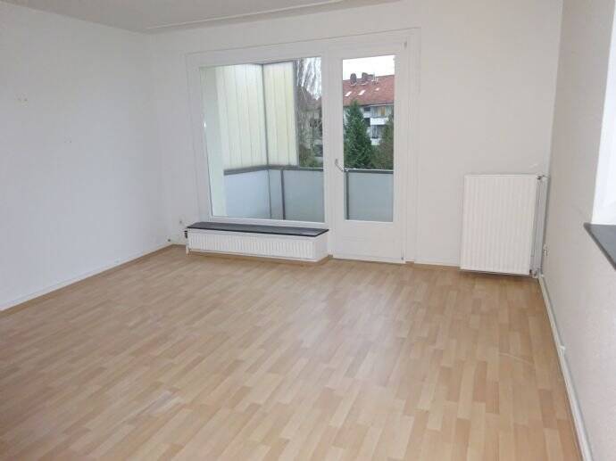 Etagenwohnung Hildesheim Ost - 3 Zimmer, 70 m&sup2;, 590&euro; | Angebot:25040937