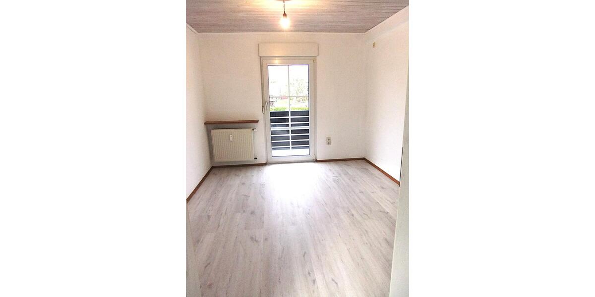 Dachgeschoßwohnung Oberzent - 3.5 Zimmer, 100 m&sup2;, 780&euro; | Angebot:24466563
