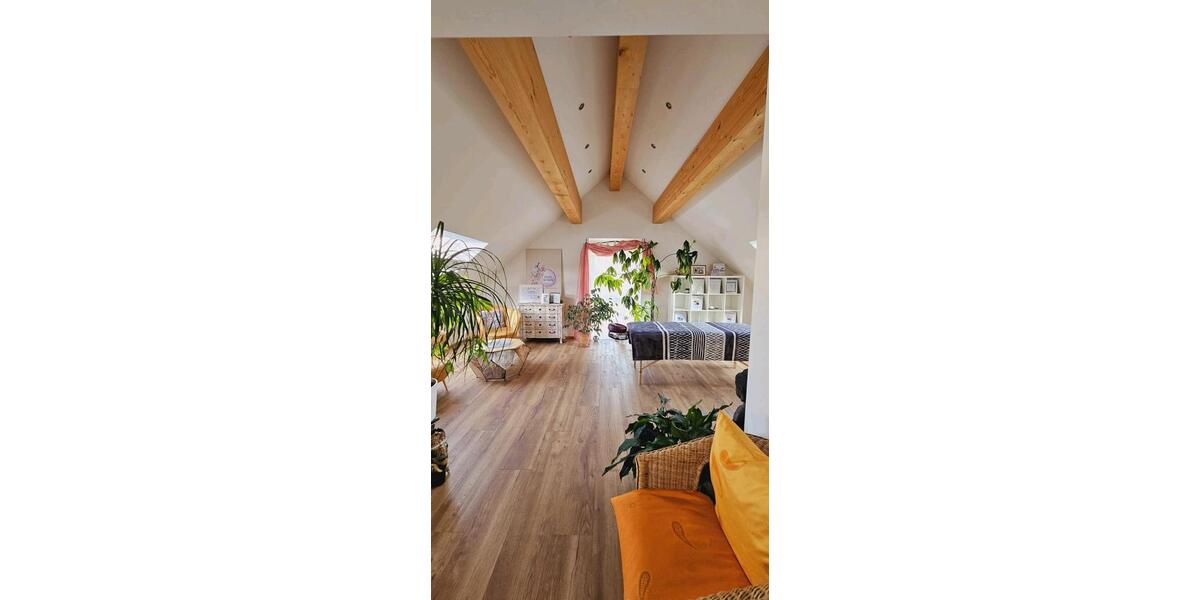 Lichtdurchflutete Praxisräume zimmer