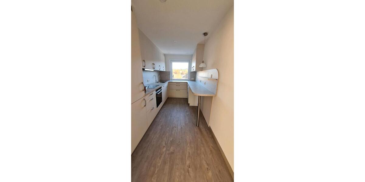 Helle, komplett renovierte 3-Zimmer-Wohnung 3 zimmer