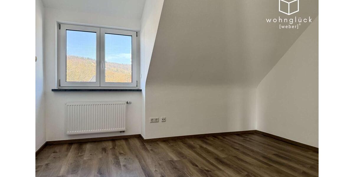 Dachgeschoßwohnung Bad Mergentheim - 4 Zimmer, 87 m&sup2;, 900&euro; | Angebot:25433235