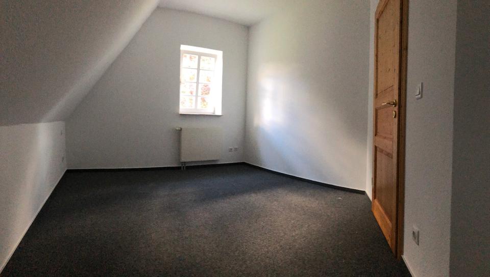 Dachgeschoßwohnung Schmallenberg - 2.5 Zimmer, 54 m&sup2;, 310&euro; | Angebot:25806777