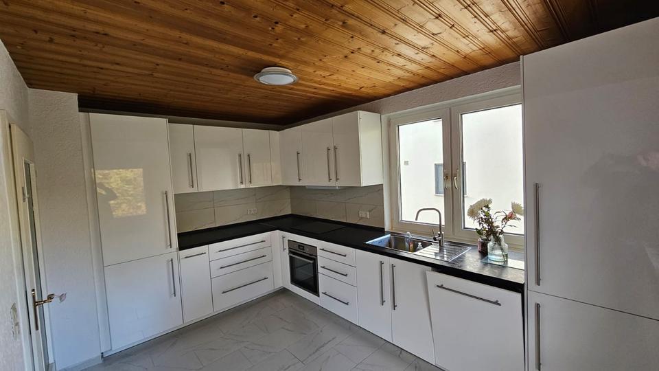 Etagenwohnung Wiesbaden Biebrich - 4 Zimmer, 1.800&euro; | Angebot:23472173