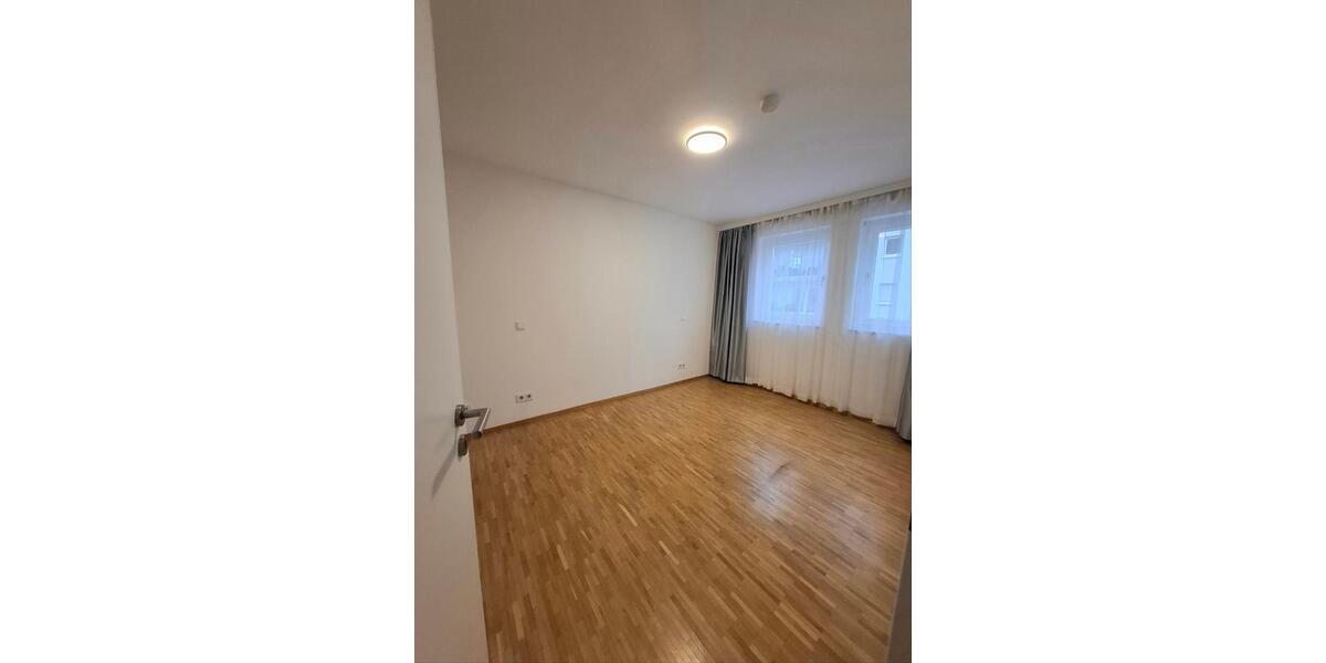 Erdgeschoßwohnung Frankfurt am Main Gallus - 4 Zimmer, 110 m&sup2;, 2.100&euro; | Angebot:23845641