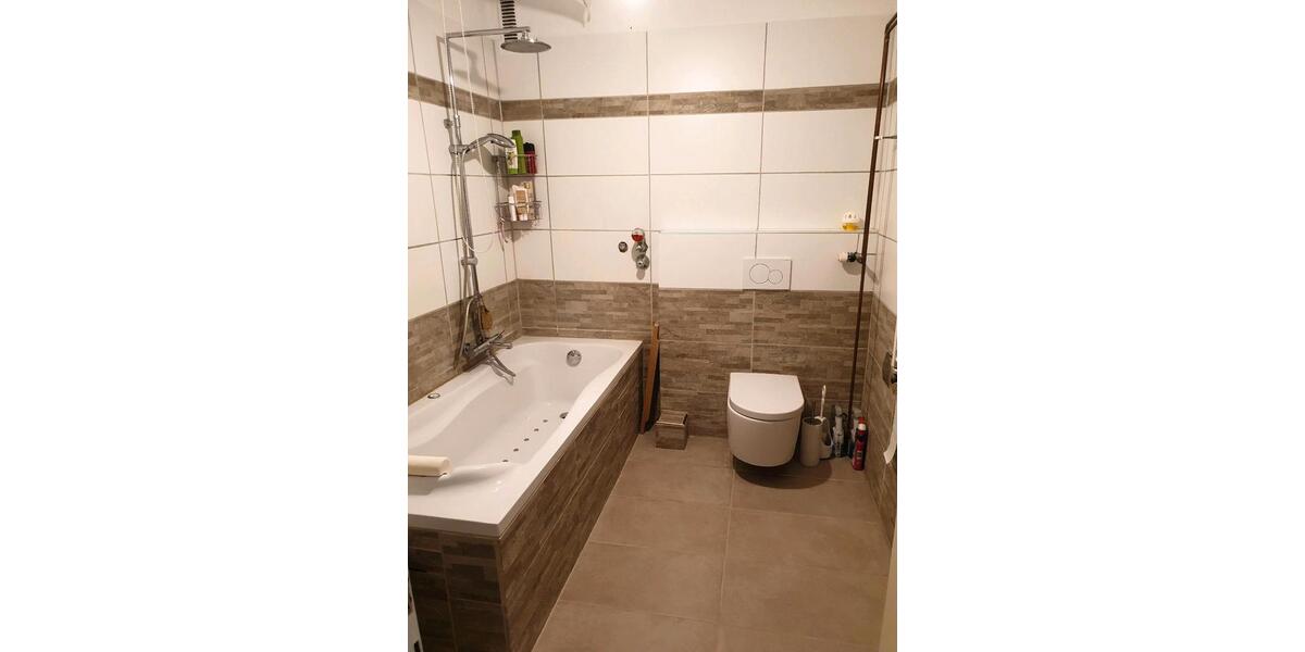 lichtdurchflutete 3 -Zimmer Wohnung mit Balkon und Bergblick zimmer