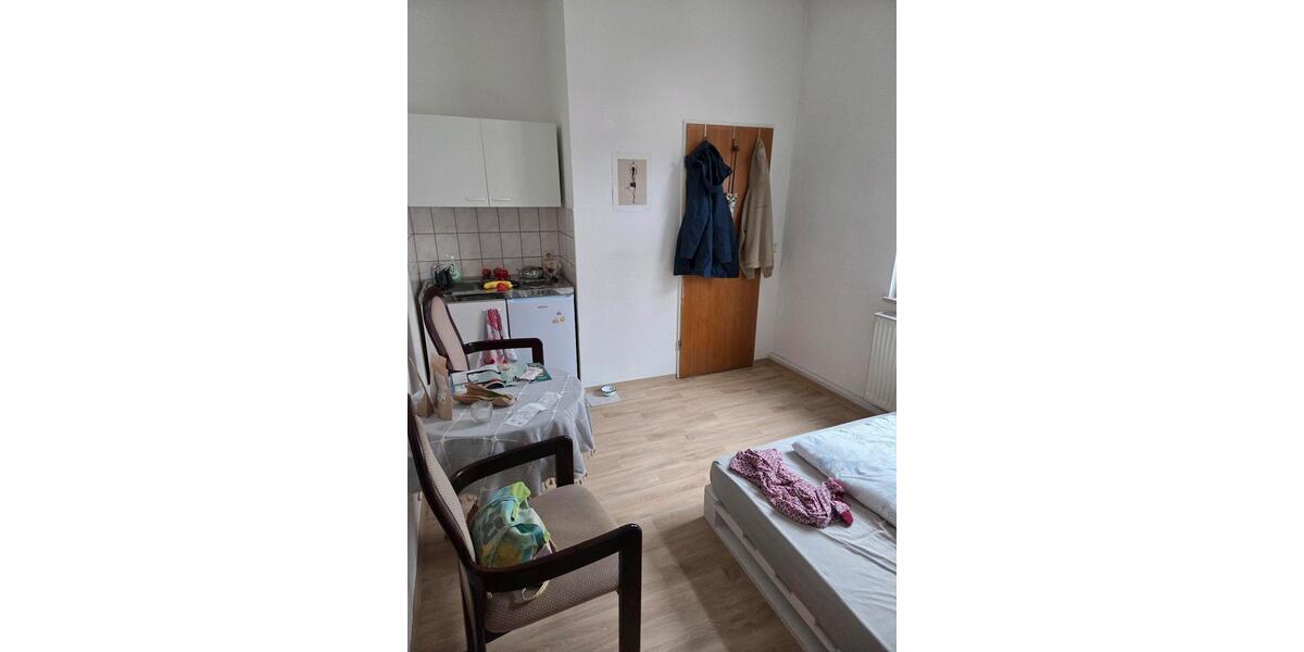 Etagenwohnung Jena - 1 Zimmer, 15 m&sup2;, 271&euro; | Angebot:26292754