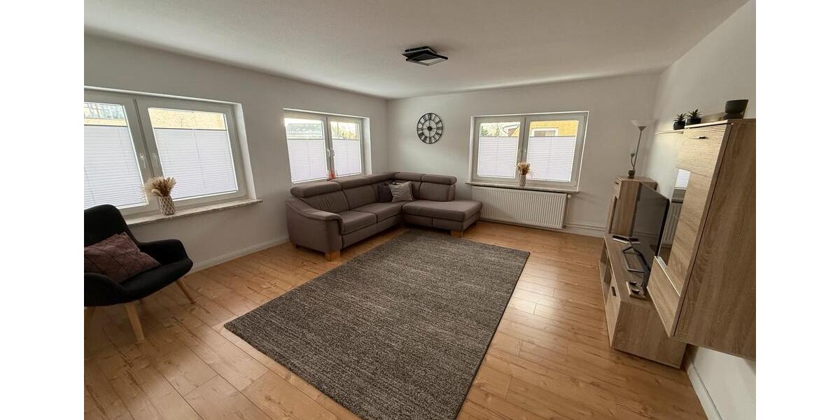 Etagenwohnung Heide - 5 Zimmer, 115 m&sup2;, 1.000&euro; | Angebot:24770262
