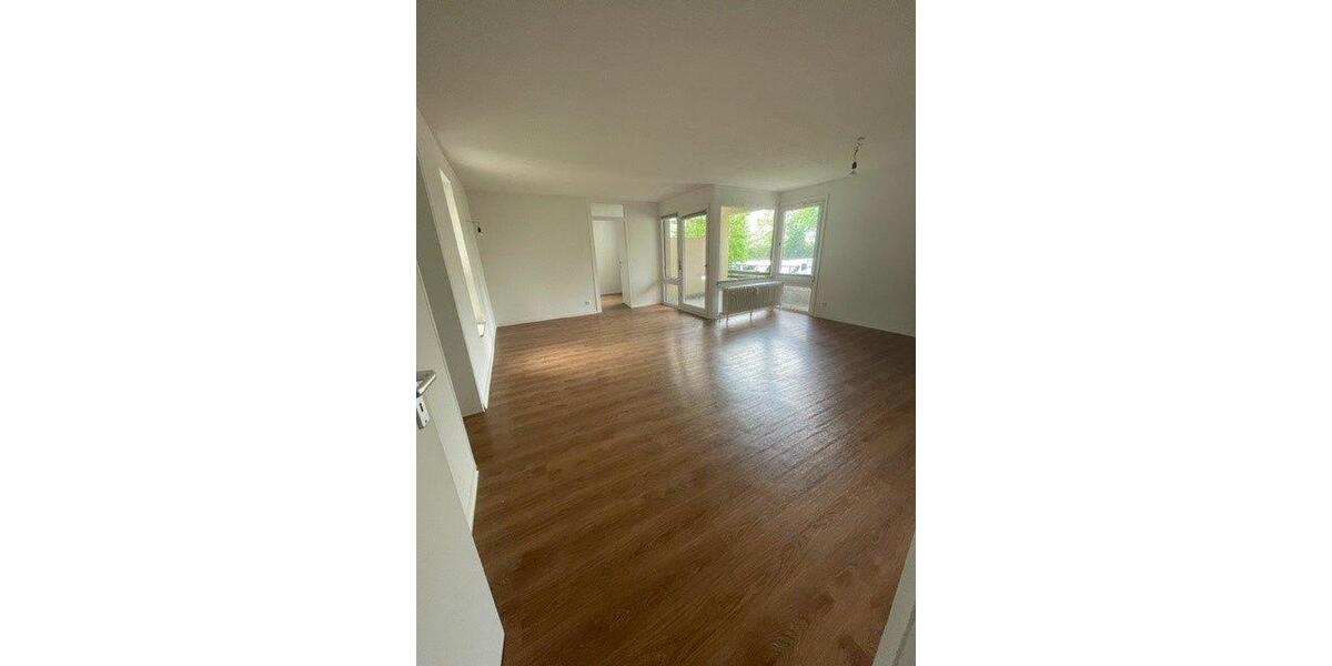 Etagenwohnung Esslingen am Neckar Pliensauvorstadt - 4 Zimmer, 92 m&sup2;, 1.121&euro; | Angebot:25491532