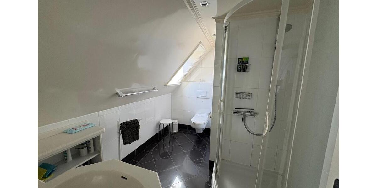 Dachgeschoßwohnung Sylt - 3 Zimmer, 85 m&sup2;, 1.850&euro; | Angebot:26560606