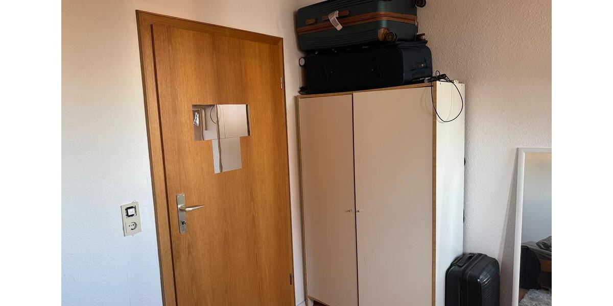Wohnen auf Zeit Marburg - 6 Zimmer, 15 m&sup2;, 500&euro; | Angebot:26671360
