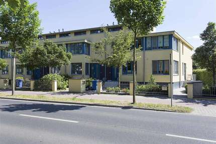 Haus Kleinmachnow - 3 Zimmer, 85 m&sup2;, 1.456&euro; | Angebot:26926349