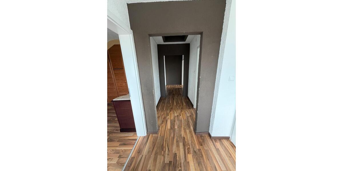 Dachgeschoßwohnung Völklingen - 3 Zimmer, 78 m&sup2;, 750&euro; | Angebot:26034284