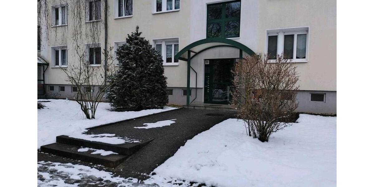 Erdgeschoßwohnung Hoyerswerda - 3 Zimmer, 63 m&sup2;, 480&euro; | Angebot:25100568