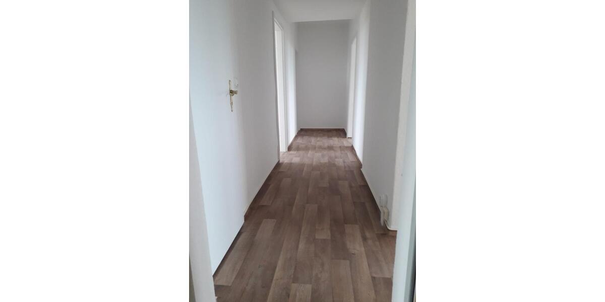 Hochparterre Löcknitz - 3 Zimmer, 66 m&sup2;, 326&euro; | Angebot:12327147