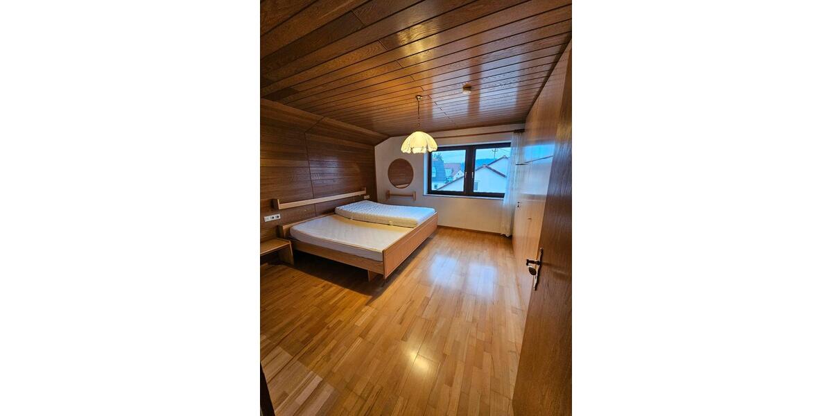 Wohnen auf Zeit Blaustein - 3 Zimmer, 164 m&sup2;, 2.150&euro; | Angebot:24856882