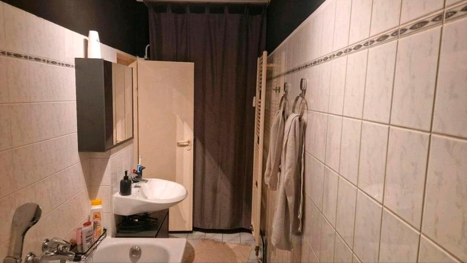 Hochparterre Duisburg Ruhrort - 1 Zimmer, 32 m&sup2;, 1.050&euro; | Angebot:26143086