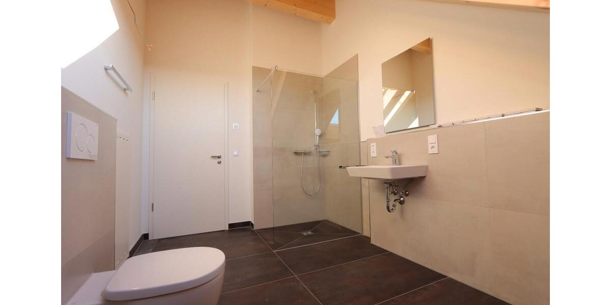 Dachgeschoßwohnung Zwiesel - 3 Zimmer, 85 m&sup2;, 950&euro; | Angebot:26639984