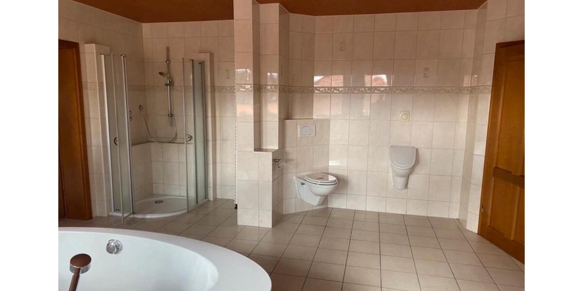 Dachgeschoßwohnung Werlte - 5 Zimmer, 160 m&sup2;, 1.250&euro; | Angebot:24652093