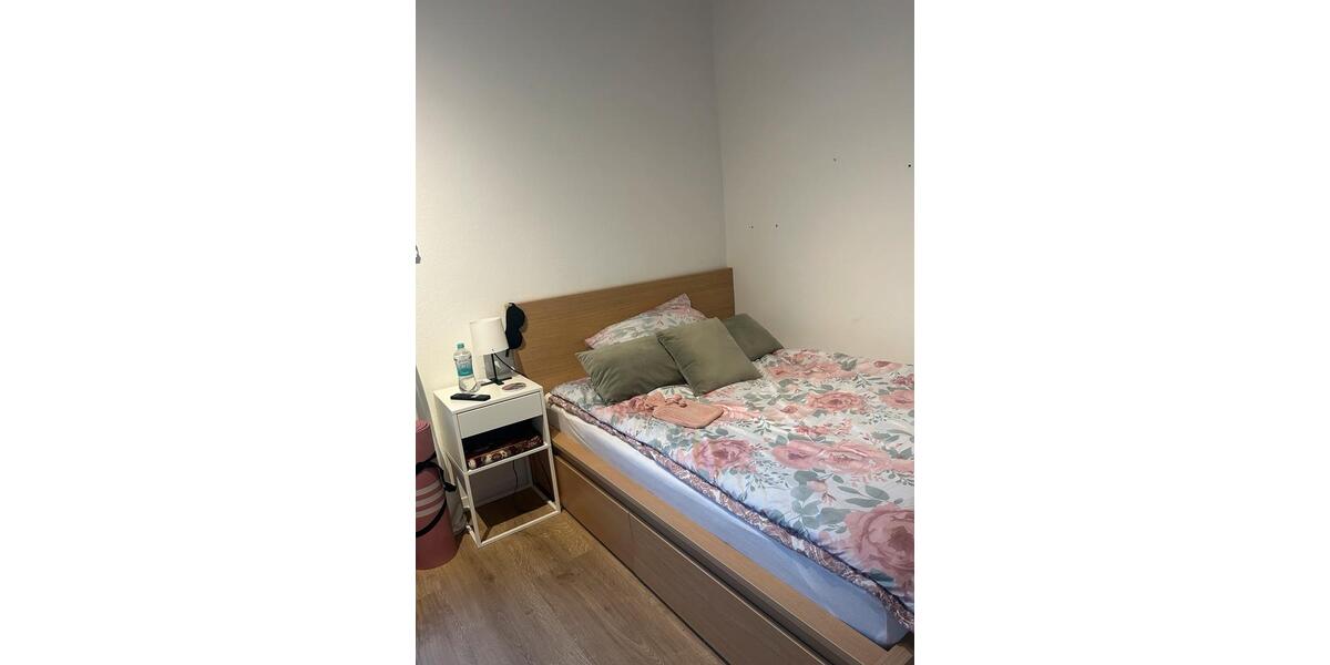 helles, vollmöbliertes WG-Zimmer 1 zimmer