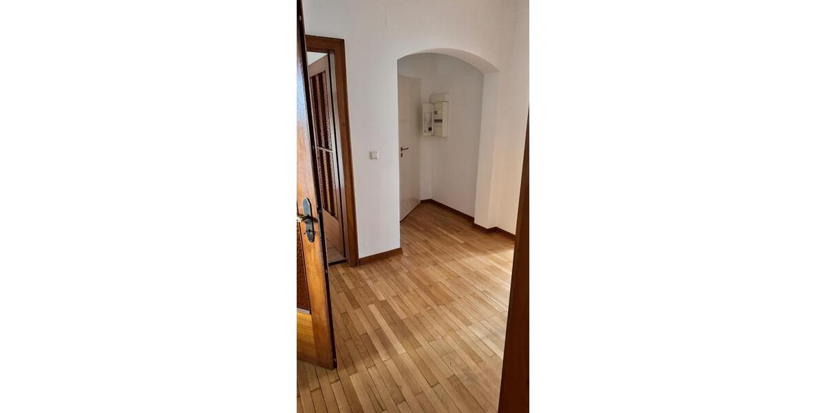 Etagenwohnung Schwalbach - 3 Zimmer, 90 m&sup2;, 880&euro; | Angebot:25124935