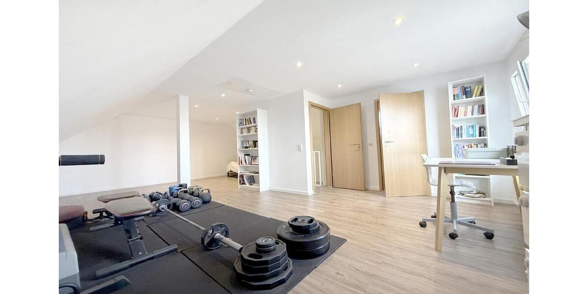 Einfamilienhaus Frechen - 5 Zimmer, 209 m&sup2;, 2.495&euro; | Angebot:26060513