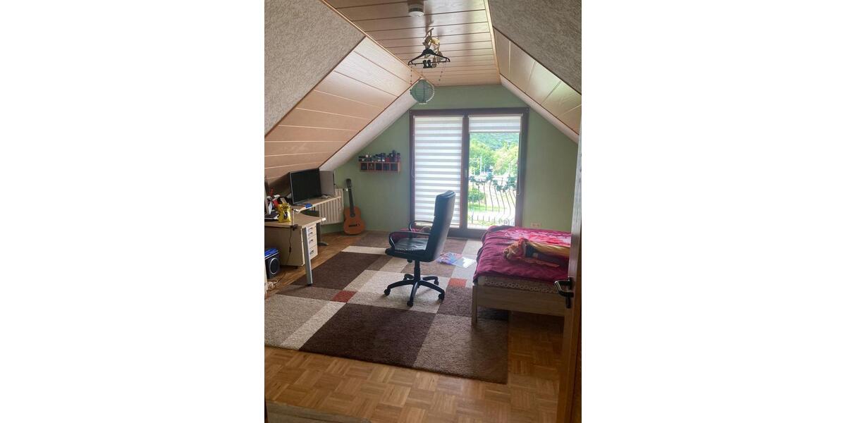 Dachgeschoßwohnung Boppard - 3 Zimmer, 90 m&sup2;, 570&euro; | Angebot:25391775