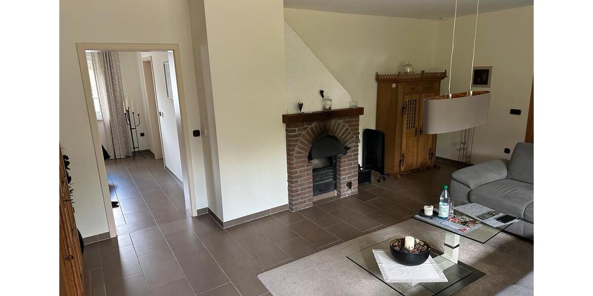 Erdgeschoßwohnung Schwalmstadt - 5 Zimmer, 145 m&sup2;, 1.250&euro; | Angebot:25906716