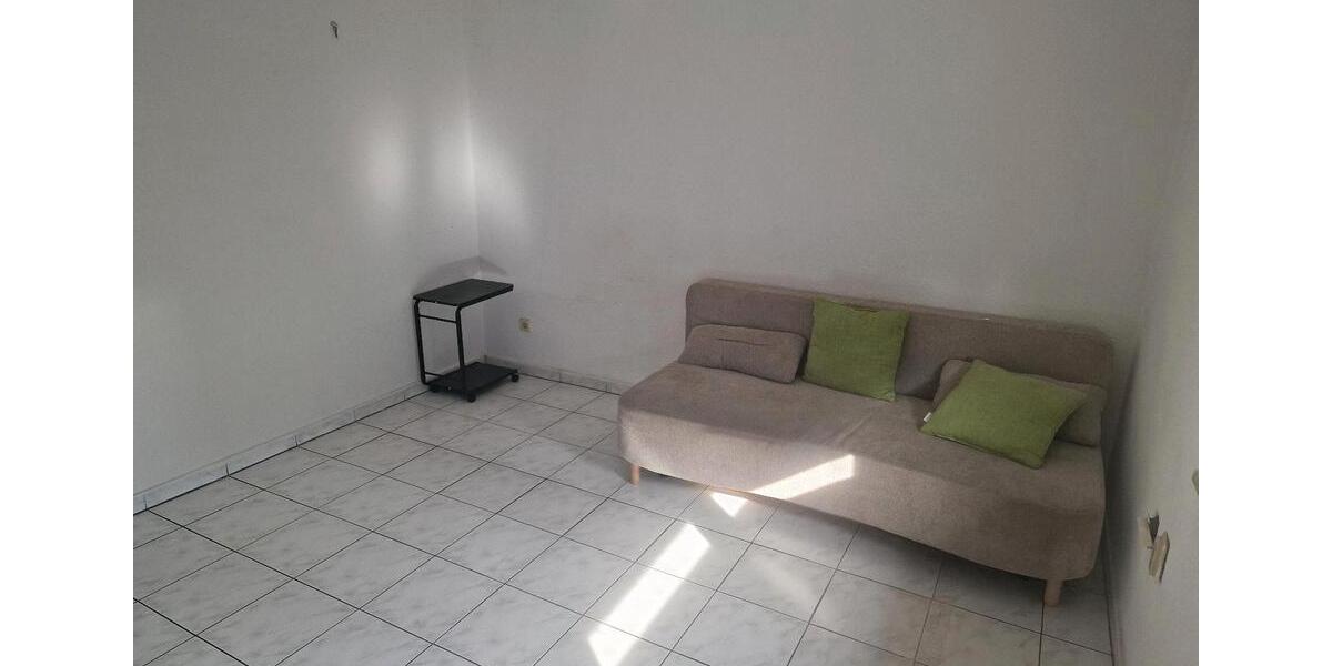 Etagenwohnung Ludwigshafen am Rhein - 1 Zimmer, 24 m&sup2;, 450&euro; | Angebot:26673418