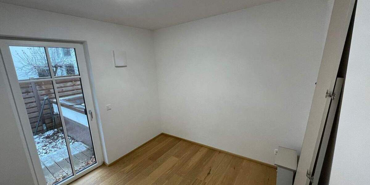Terrassenwohnung München Thalk.Obersendl.-Forsten-Fürstenr.-Solln - 3 Zimmer, 97 m&sup2;, 2.500&euro; | Angebot:25661093
