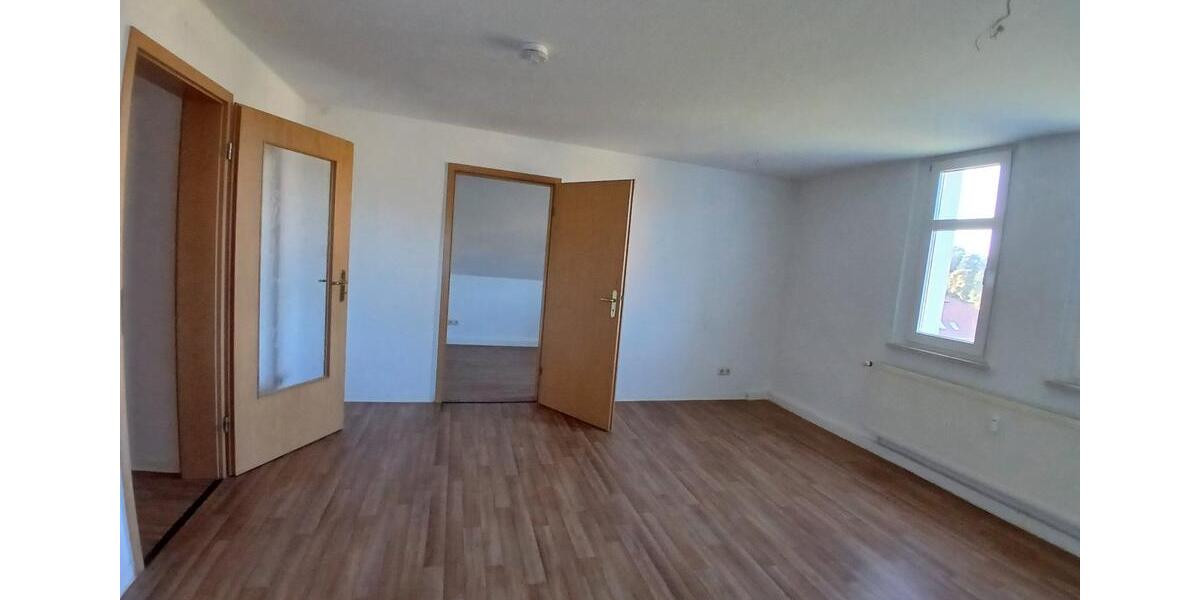 Erdgeschoßwohnung Penig - 2.5 Zimmer, 65 m&sup2;, 400&euro; | Angebot:21210311