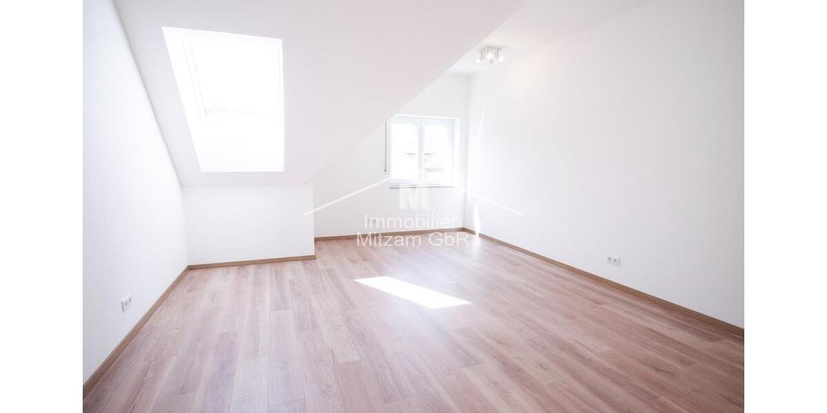 Dachgeschoßwohnung Dietfurt an der Altmühl - 2 Zimmer, 76 m&sup2;, 640&euro; | Angebot:26000073