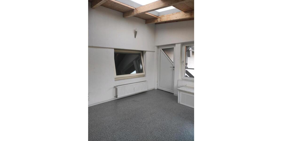 Etagenwohnung Königslutter am Elm - 6 Zimmer, 120 m&sup2;, 960&euro; | Angebot:26693489