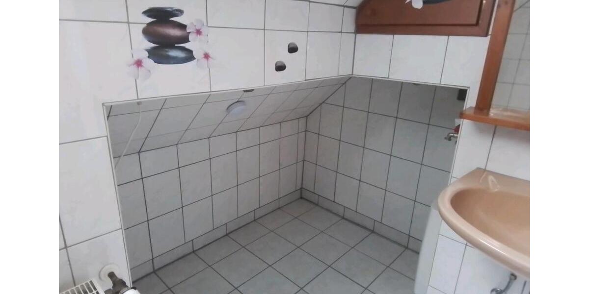 Etagenwohnung Schiffweiler - 2 Zimmer, 90 m&sup2;, 600&euro; | Angebot:24673812