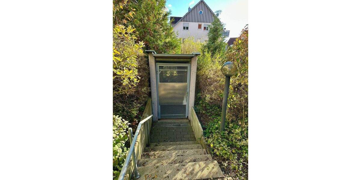 Erstbezug nach Sanierung - charmante 3-R-Gartenwohnung mit Terrasse und TG-Stellplatz 3 zimmer