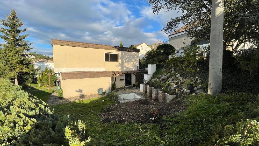 Mehrfamilienhaus, Wohnhaus Weil der Stadt - 6 Zimmer, 132 m&sup2;, 2.300&euro; | Angebot:25690065