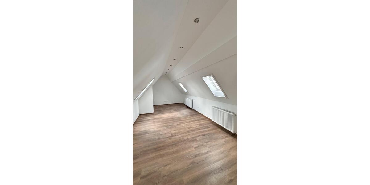 Dachgeschoßwohnung Welzheim - 4 Zimmer, 100 m&sup2;, 700&euro; | Angebot:26454696