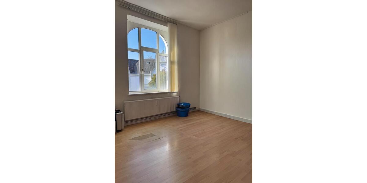 Etagenwohnung Nienburg (Weser) - 6 Zimmer, 186 m&sup2;, 1.400&euro; | Angebot:26058512