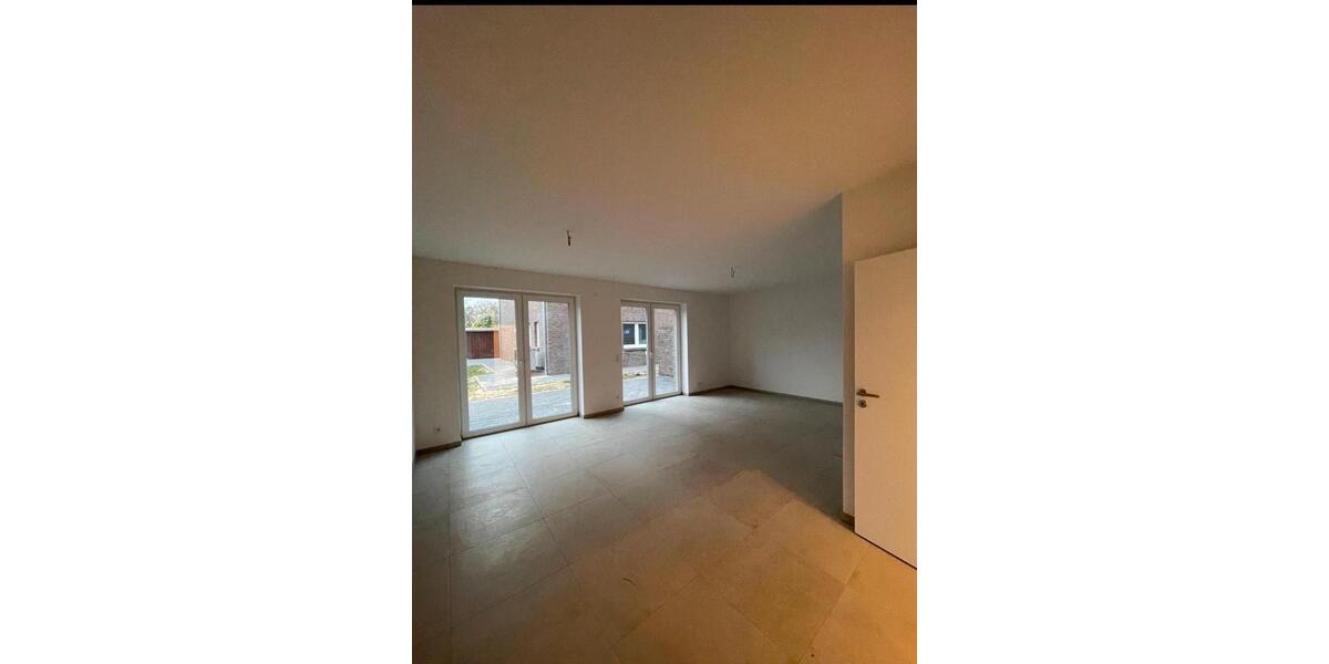 Etagenwohnung Dinklage - 4 Zimmer, 135 m&sup2;, 1.500&euro; | Angebot:26072625