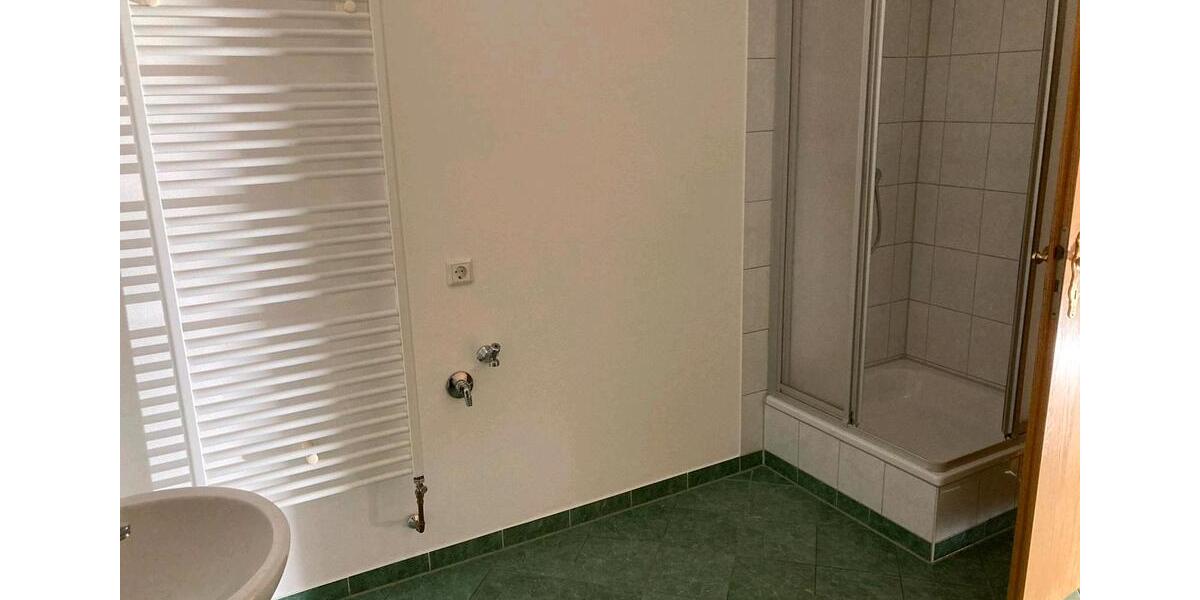 Erdgeschoßwohnung Olbernhau - 3 Zimmer, 100 m&sup2;, 700&euro; | Angebot:24559363