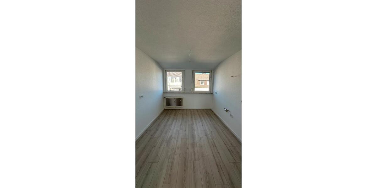 Dachgeschoßwohnung Eltville am Rhein Erbach - 3 Zimmer, 90 m&sup2;, 1.150&euro; | Angebot:26554702