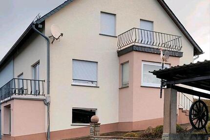 Haus Pronsfeld - 6 Zimmer, 140 m&sup2;, 1.170&euro; | Angebot:26038646