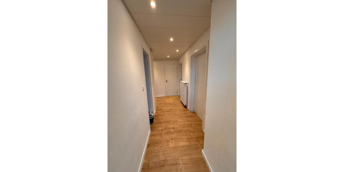 Doppelhaushälfte Grevenbroich - 5 Zimmer, 137 m&sup2;, 1.960&euro; | Angebot:25172572