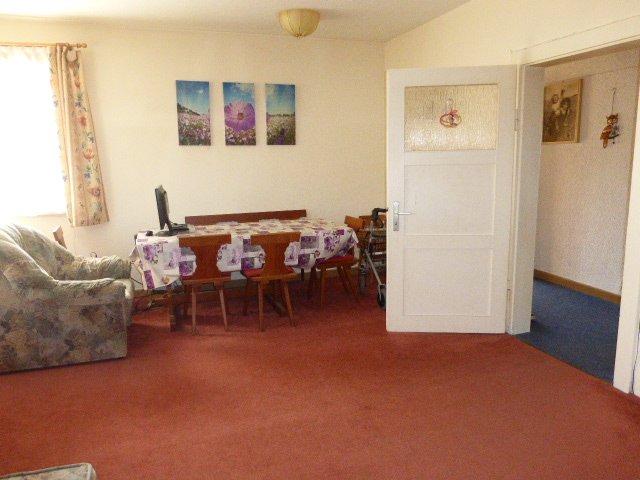 Etagenwohnung Themar - 5 Zimmer, 140 m&sup2;, 720&euro; | Angebot:26611370