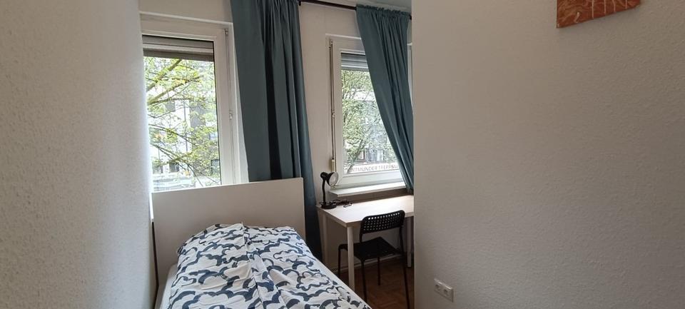 WG Zimmer in 7er WG