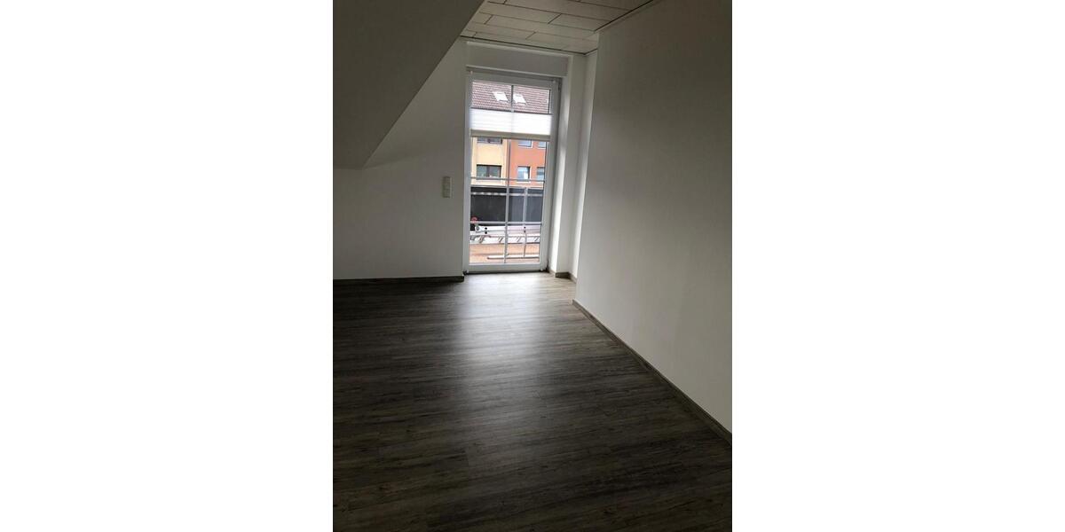 Dachgeschoßwohnung Bodenwerder - 5 Zimmer, 99 m&sup2;, 910&euro; | Angebot:25029582