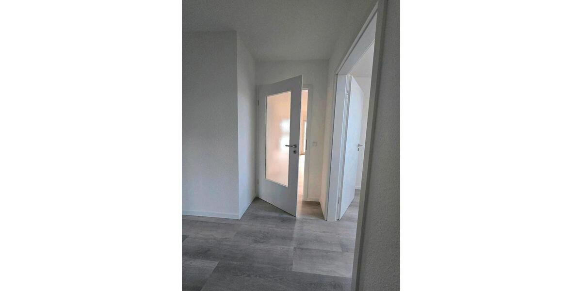 Dachgeschoßwohnung Radevormwald - 3 Zimmer, 76 m&sup2;, 1.100&euro; | Angebot:26506469