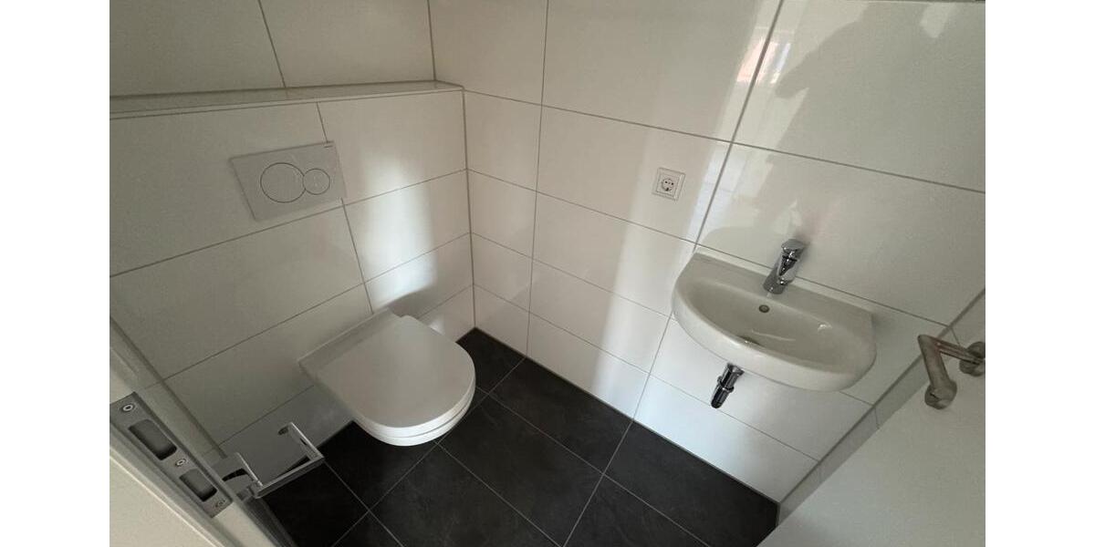 Dachgeschoßwohnung Kirchheim bei München - 3 Zimmer, 93 m&sup2;, 1.990&euro; | Angebot:24762321