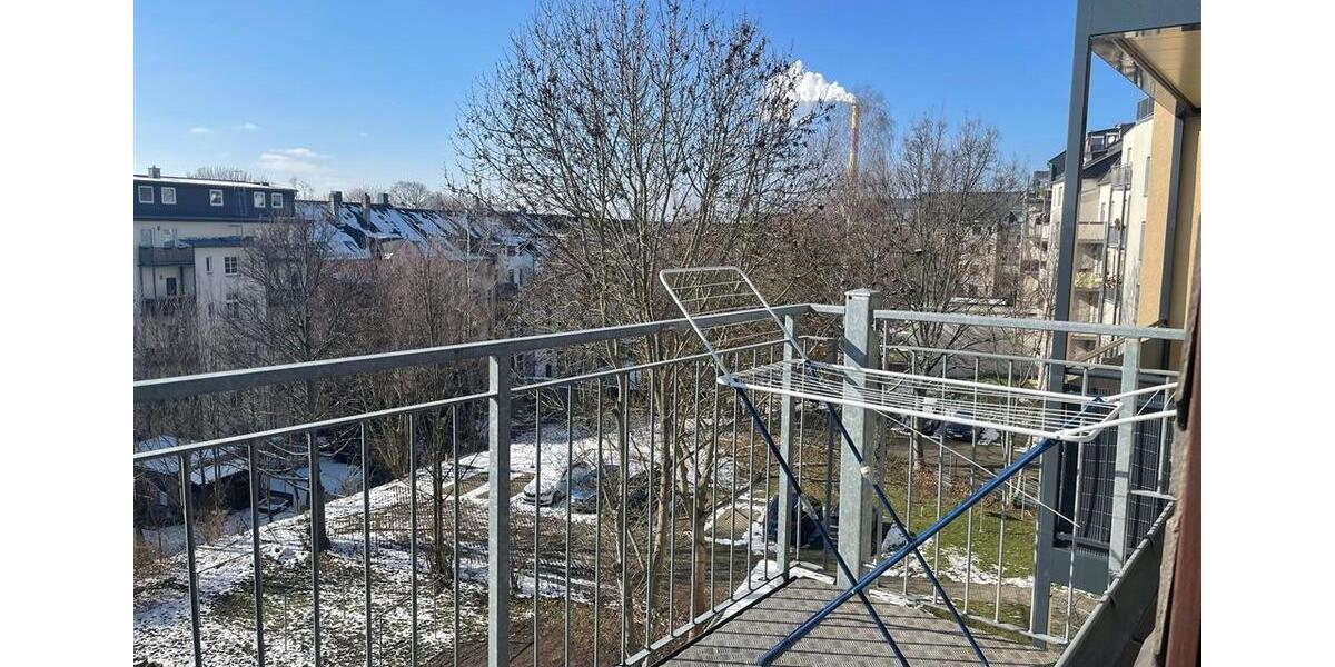 Dachgeschoßwohnung Chemnitz Ebersdorf - 3 Zimmer, 69 m&sup2;, 300&euro; | Angebot:26038269